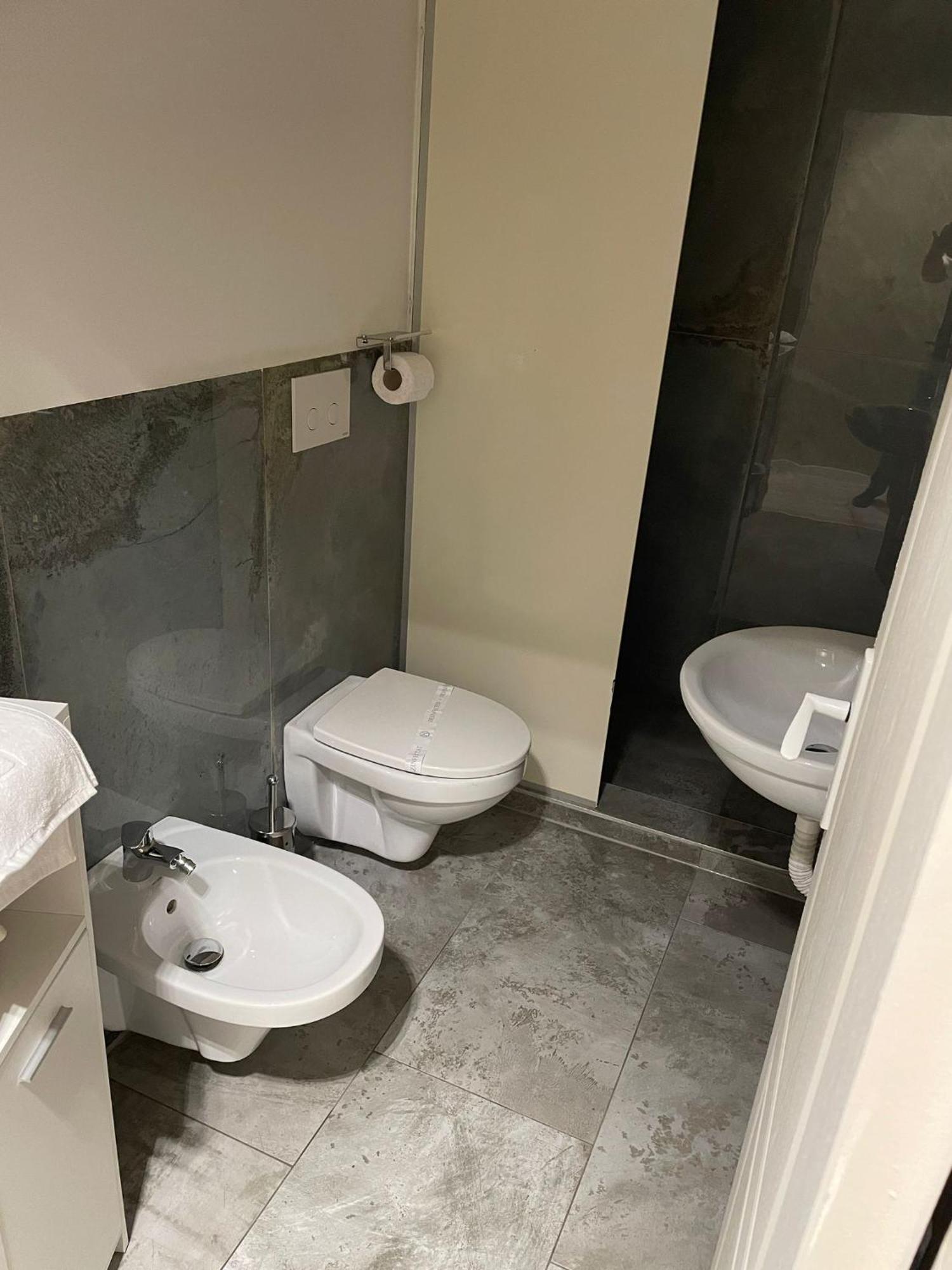 Giadda Rooms Borsa  Luaran gambar
